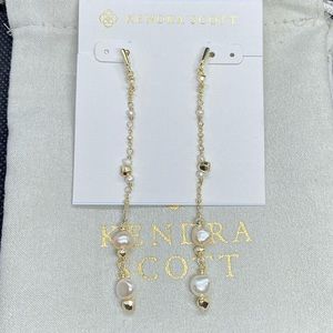New Kendra Scott Gold Scarlet linear Pearl Earrings